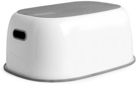 Prince Lionheart stepstool: שרפרף - חלק עליון ובסיס נצמדים מונעי החלקה