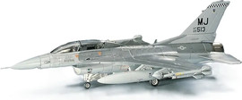 Segway מטוס להרכבה F-16D בז - Hasegawa