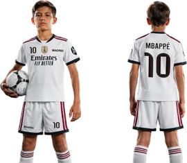 אלופות חליפת כדורגל לילדים ריאל מדריד Mbappé #10 – סט חולצה ומכנס לבן חגיגי