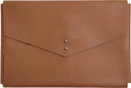 Camel Mountain שרוול למחשב Draynor™ Max מבית כאמל מאונטיין – 1.8 ליטר, מתאים למחשב נייד עד 13 אינץ' - חום כהה