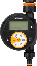 Fiskars בקר השקיה חד קוי, פתרון חכם לגינה שלך, בקר זה מאפשר לך לתזמן ולנהל בדיוק את זמני ההשקיה