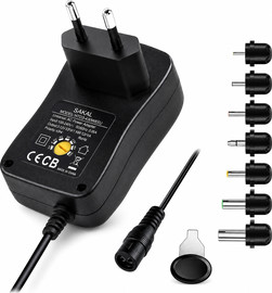 SAKAL ספק כוח אוניברסלי 1A מתח משתנה 3V-12V – כולל 6 מתאמים מתחלפים