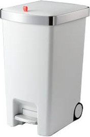 CAMPTOWN פח דוושה 35L ליטר + 2 גלגלים לה קיטשן La kitchenette TG-5260- צבע לבן