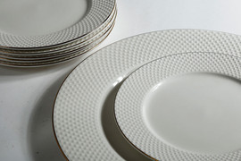 B-DECOR סט צלחות עוגה והגשה פורצלן פס זהב 31/20 NEW BONE CHINA