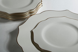 B-DECOR סט צלחות עוגה והגשה פורצלן פס זהב 29/20.5 NEW BONE CHINA