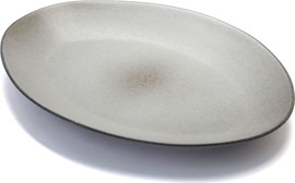 DREAM CHEF פלטה אובלית STONE WARE MADRIO MOCHA בעיצוב מוקפד, בעל טקסטורה עשירה ומראה נקי ואלגנטי.