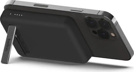 Belkin סוללת גיבוי מגנטית 5,000mAh עם טעינה אלחוטית מהירה Qi2 – Belkin BoostCharge Pro שחור