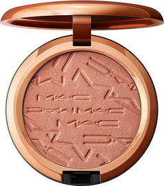 MAC SKINFINISH SUNSTRUCK ברונזר בגימור מאט למראה שזוף - RADIANT LIGHT ROSY