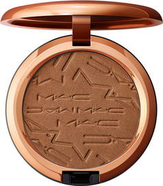 MAC SKINFINISH SUNSTRUCK ברונזר בגימור מאט למראה שזוף - RADIANT DEEP GOLDEN