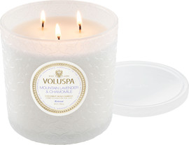 VOLUSPA נר ריחני בצנצנת זכוכית‏ 850 גרם - Mountain Lavender & Chamomile