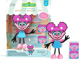 Glo Pals חברים זוהרים באמבטיה - שתי קוביות ובובה - רחוב סומסום אבי - Glo Pals