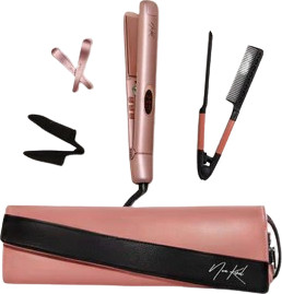 נועה קירל ביוטי STYLISTA – מחליק שיער טורמלין אינפרא אדום כולל תיק נסיעה ואביזרים נלווים | Noa Kirel Beauty | נועה קירל